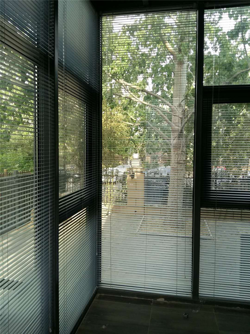 百葉窗簾